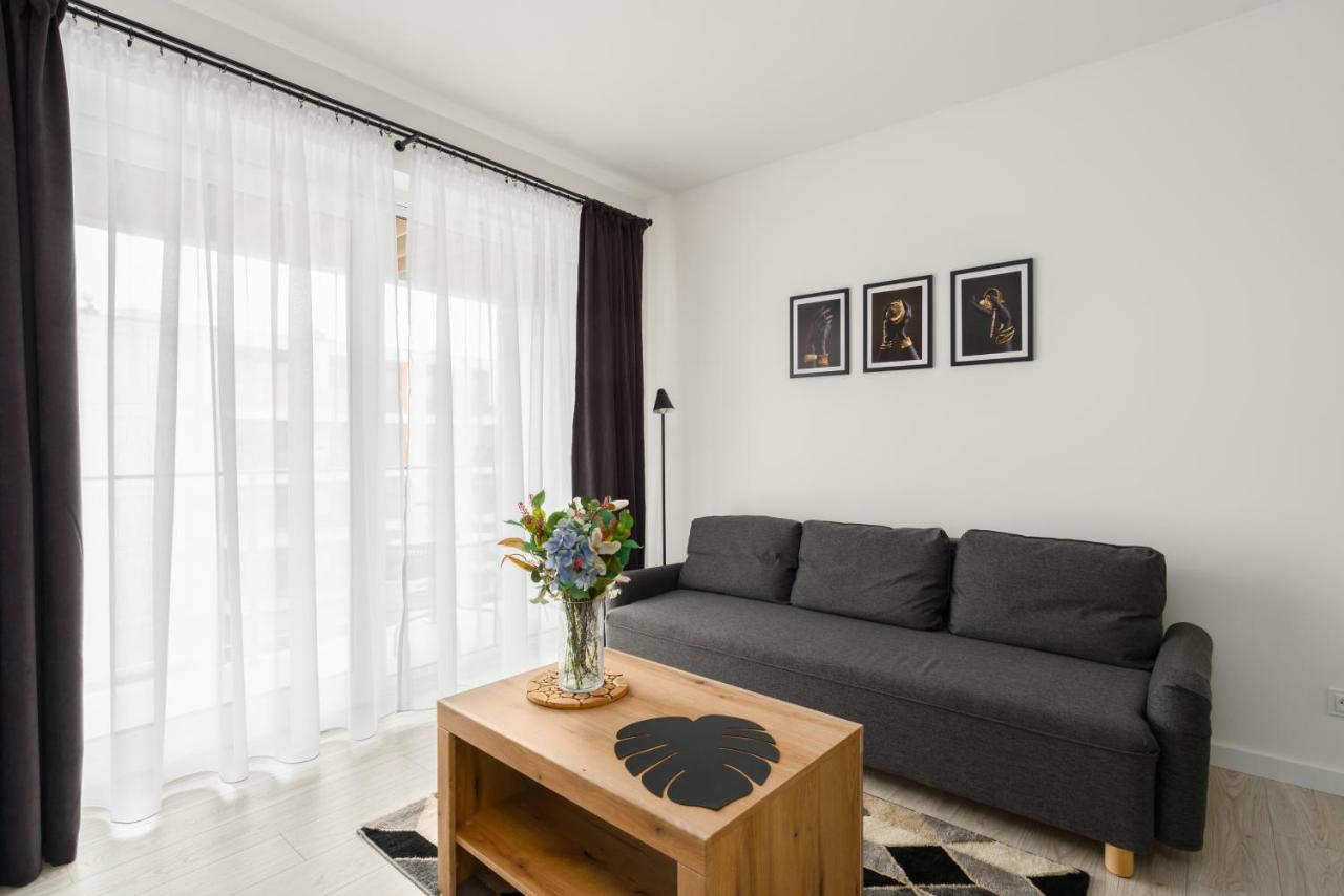 Premium Apartments Poznan Airport By Noclegi Renters Exterior foto